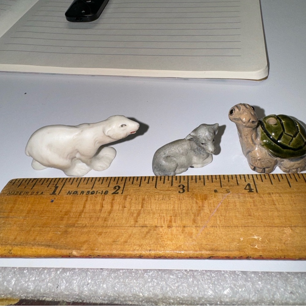 Lot of Miniature Figurines Frog Dog Turtle Polar Bear Animals Lamb Goat & Rabbit - Picture 5 of 16